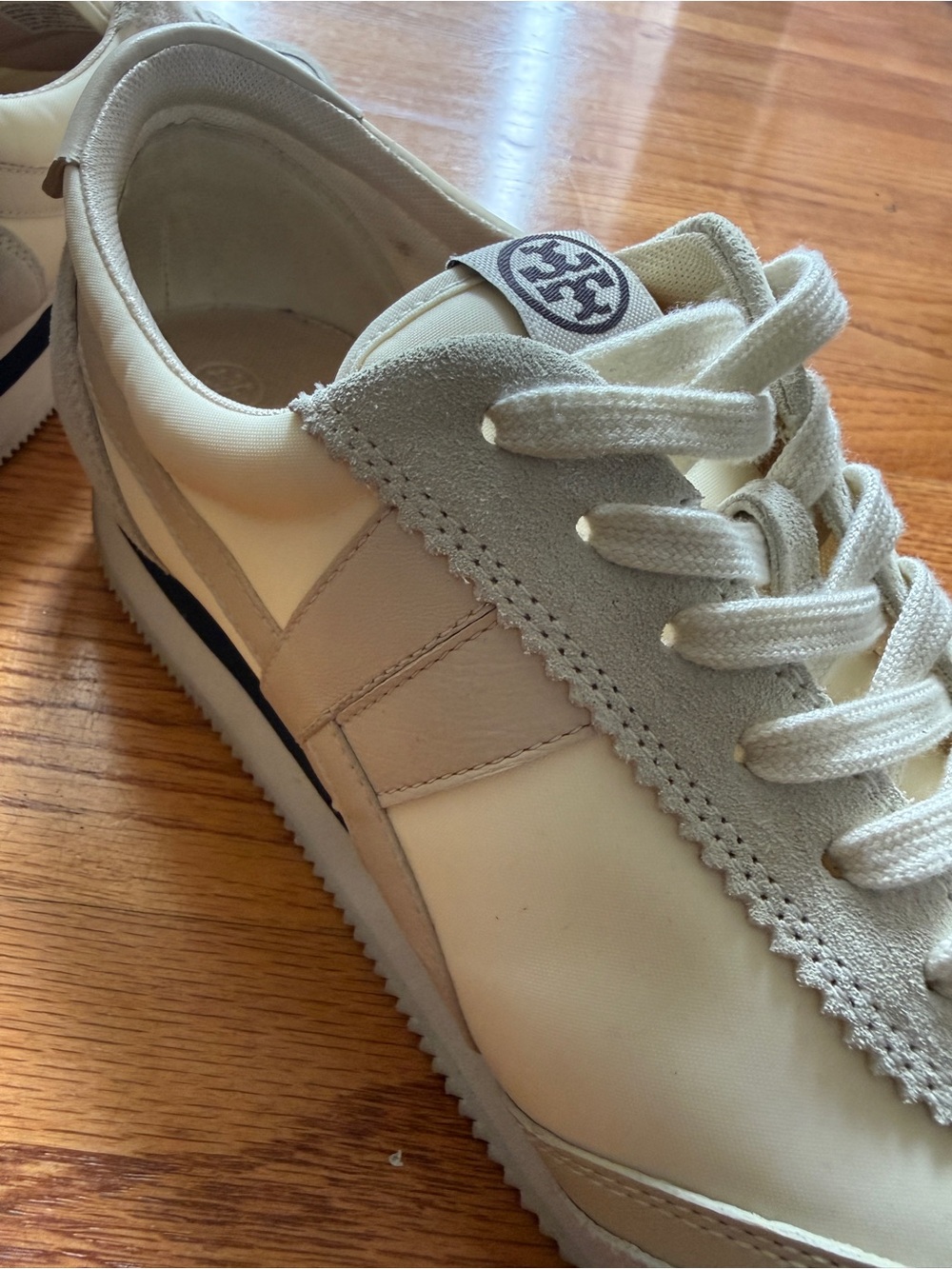 Tory Burch Hank Sneaker 10.5 - Picture 2 of 6